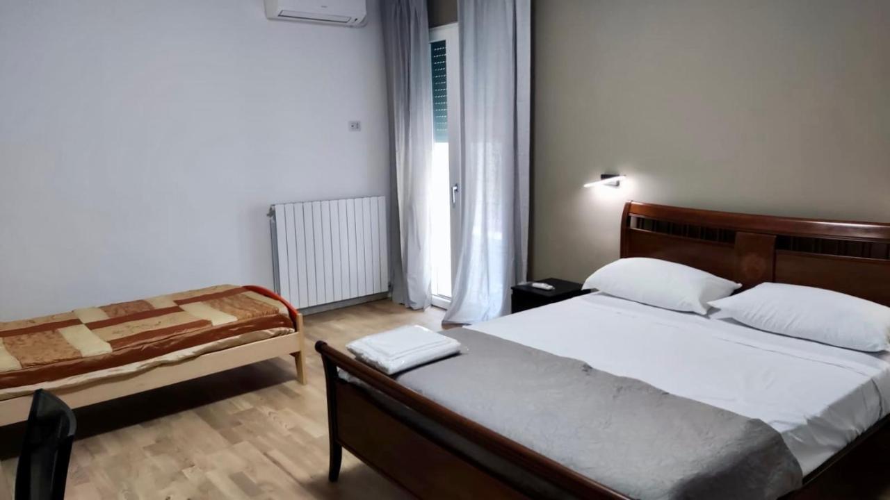 Bed and Breakfast Dimora Rudiae Lecce Exterior foto
